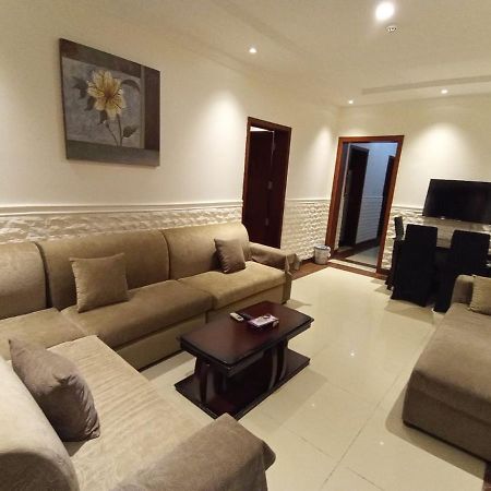 Celine Al Motamaiza Furnished Apartment Джеда Екстериор снимка